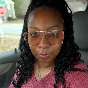 Meet your Posher, Cassi!